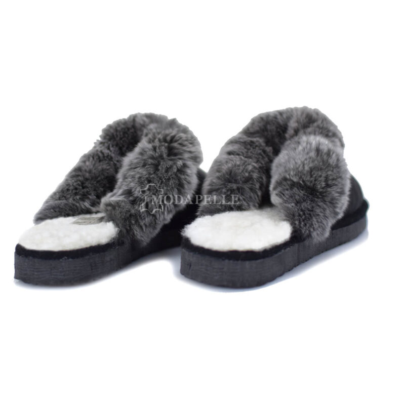 Women’s fur slippers from Kastoria