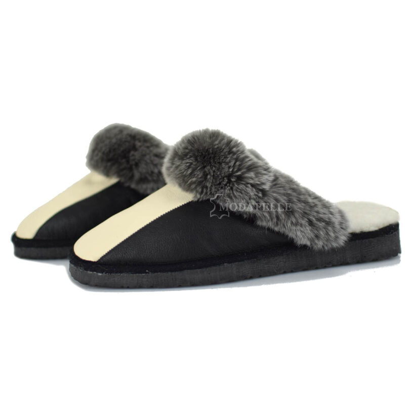 Women’s fur slippers from Kastoria