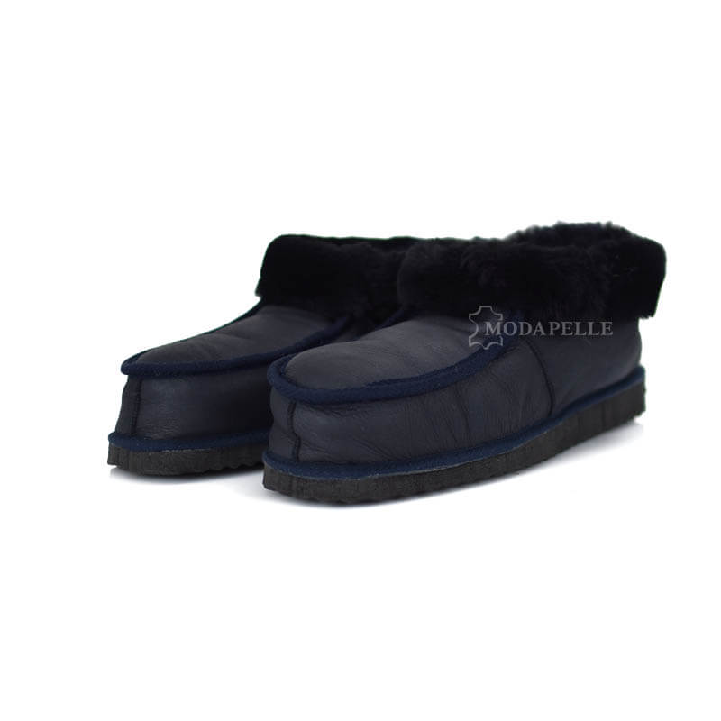 γούνινες παντόφλες Καστοριάς, κλειστές (πασούμια) σε μπλε χρώμα
