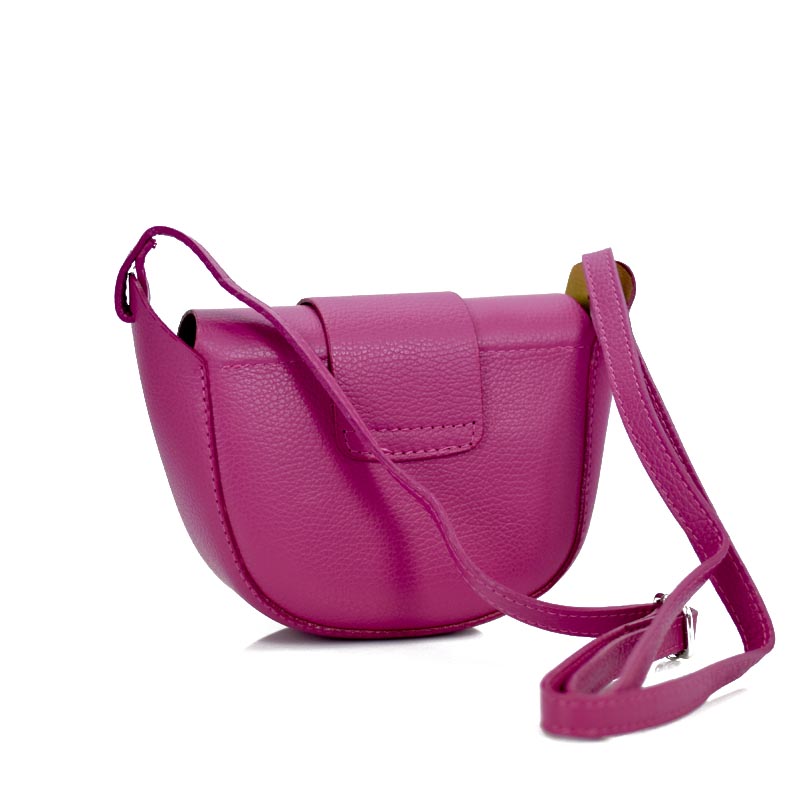 δερμάτινη τσάντα σε φούξια χρώμα