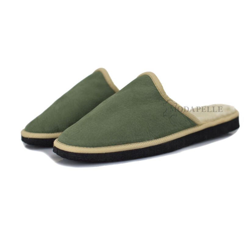 Men’s fur slippers from Kastoria