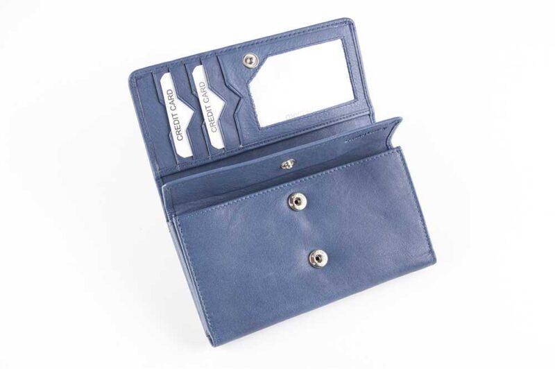 Women’s leather wallet