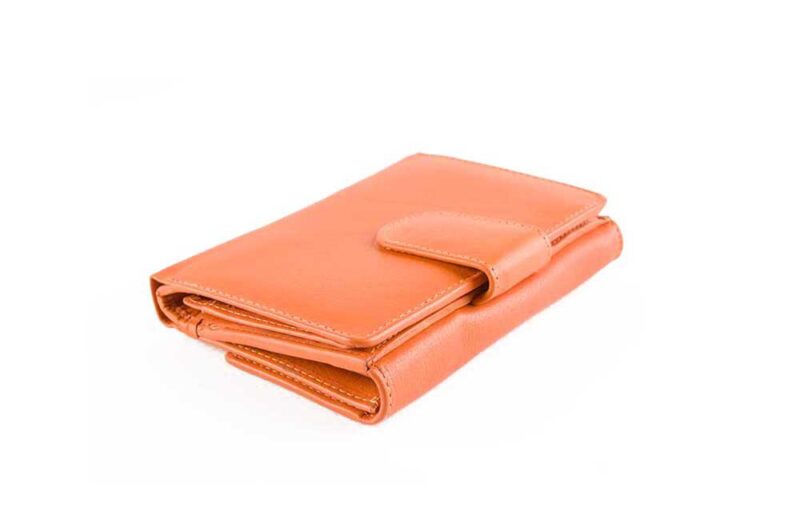 Women’s leather wallet
