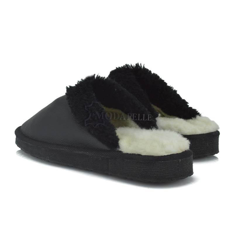 Women’s fur slippers from Kastoria