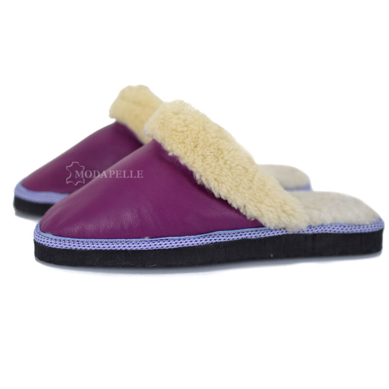 Women’s fur slippers from Kastoria