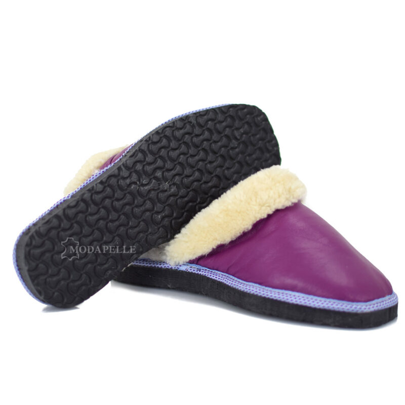 Women’s fur slippers from Kastoria