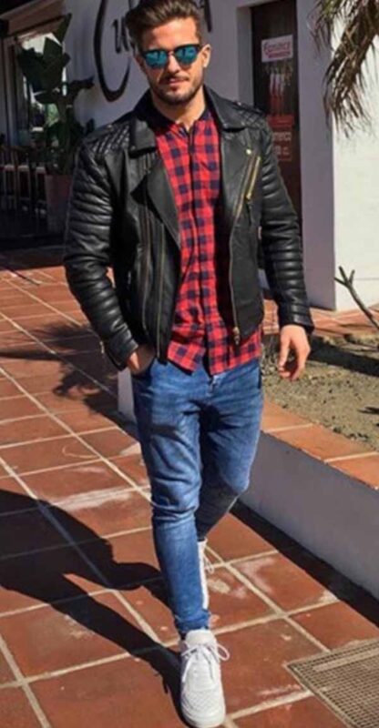 Τζιν παντελόνι και δερμάτινο μπουφάν