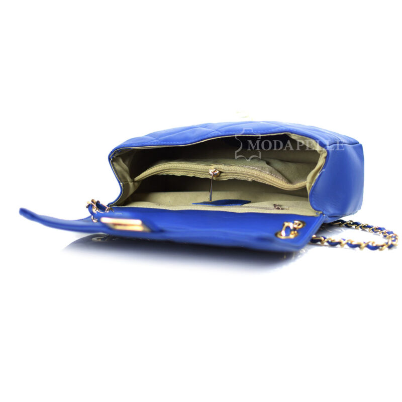 δερμάτινη τσάντα σε χρώμα μπλε