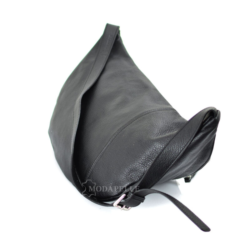 δερμάτινη τσάντα σε χρώμα μαύρο