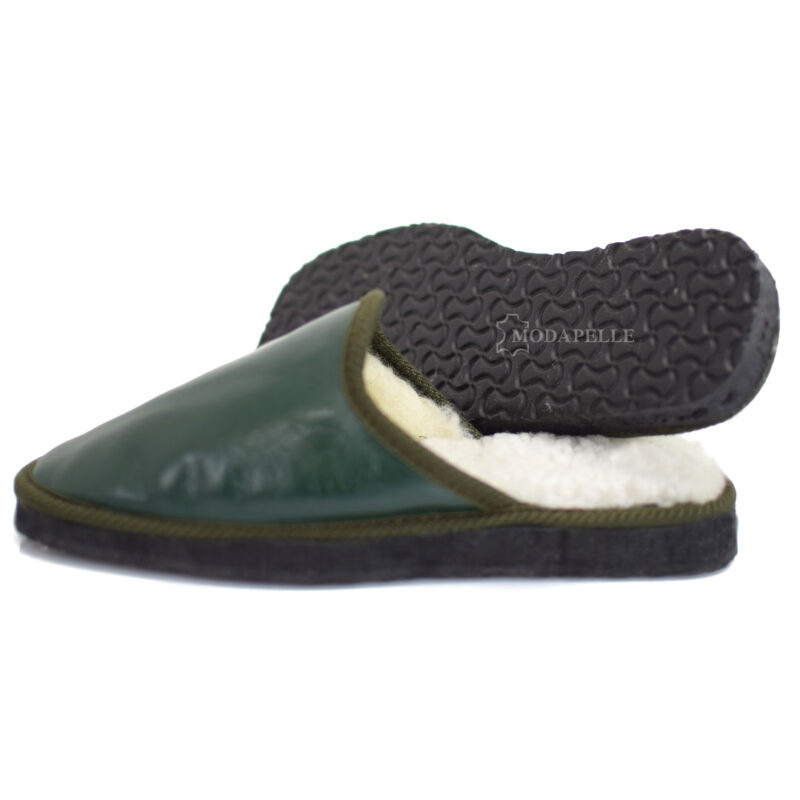 Men’s fur slippers from Kastoria