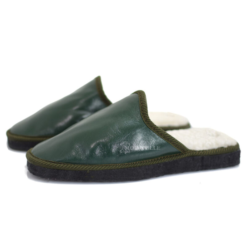 Men’s fur slippers from Kastoria