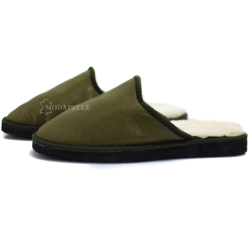 Men’s fur slippers from Kastoria