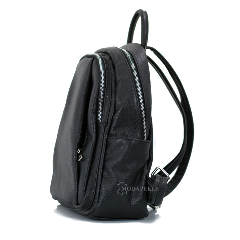 Leather backpack in black color - made in Italy