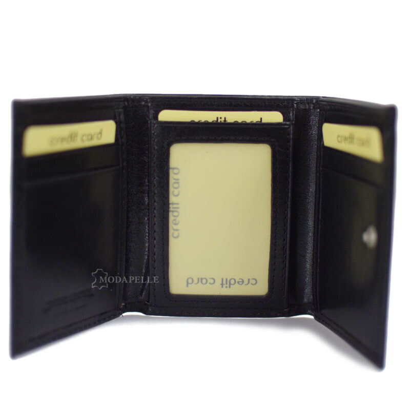 Leather wallet in black color