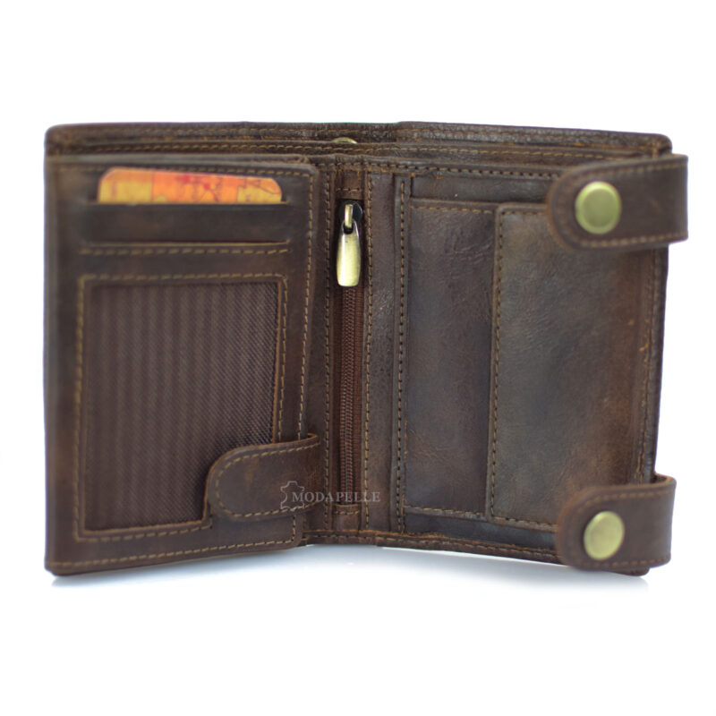 Men's leather wallet with chain in brown color