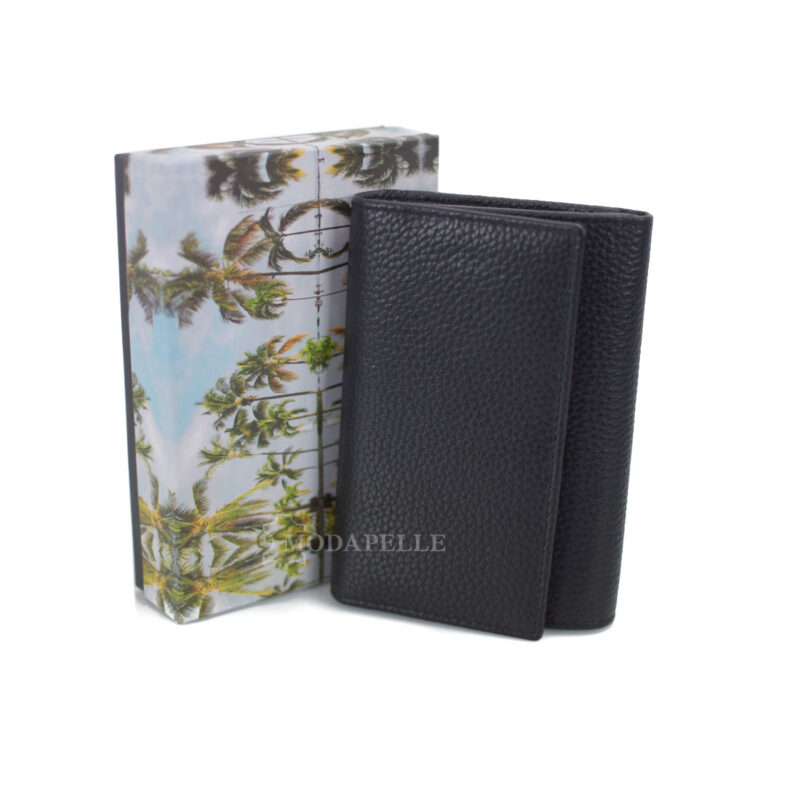 Women's leather wallet in black color