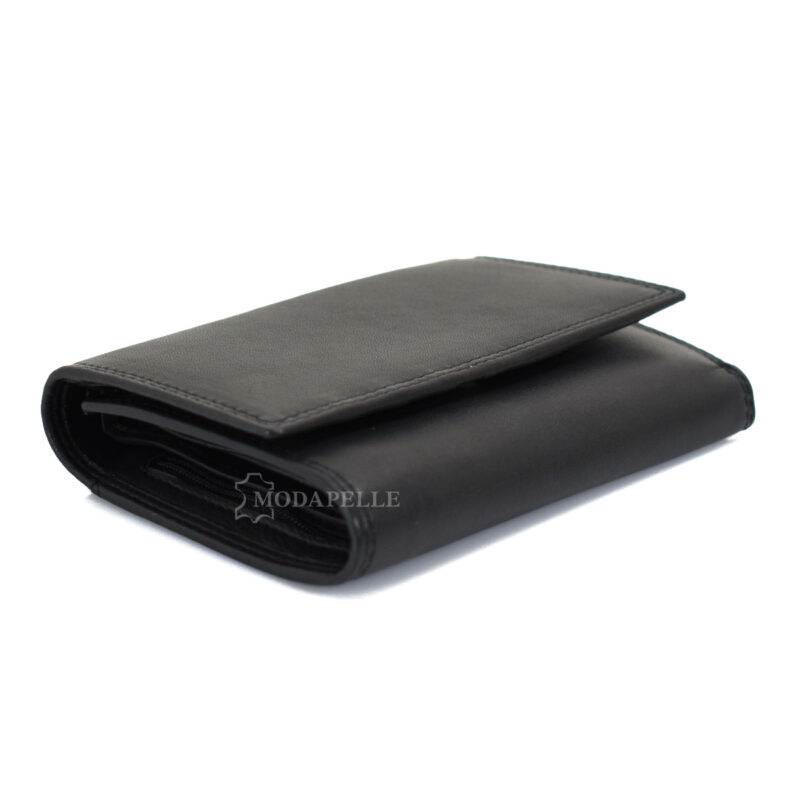 Women's leather wallet in black color