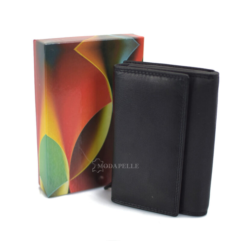 Women's leather wallet in black color