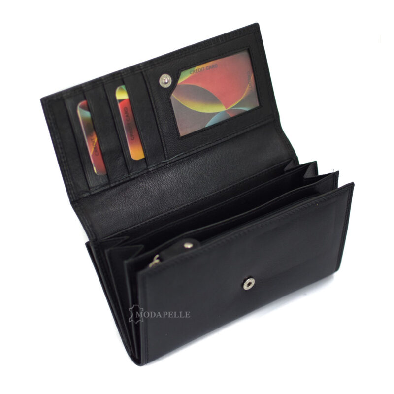 Women's leather wallet in black color